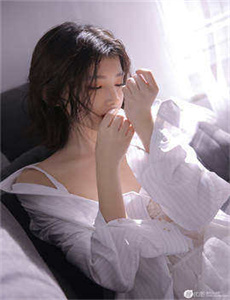 《成人色情小说-女厕精品合集KTV偷窥》