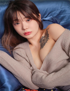 《欧美区 bt-做两个美女的屎奴》