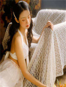 《红蝴蝶在线视频免费观看-moon老婆》